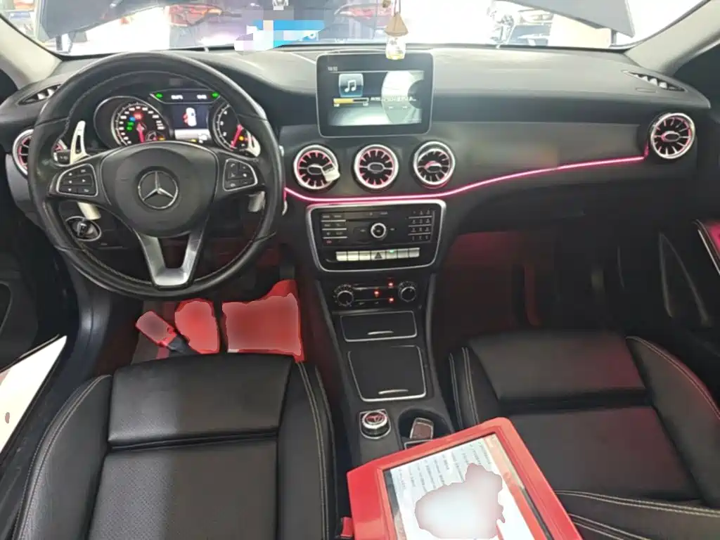 Mercedes-Benz GLA — миниатюра 10