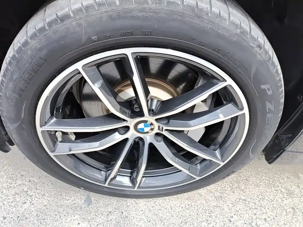 BMW 5 Series New Energy — миниатюра 23