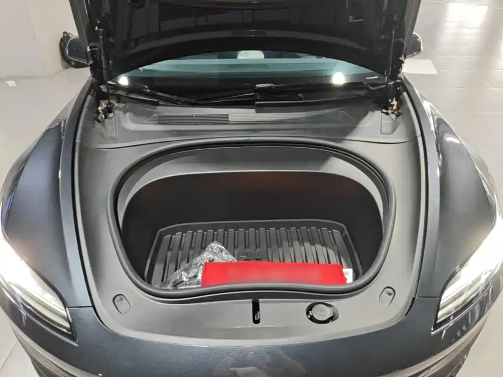 Tesla Model 3 — миниатюра 20