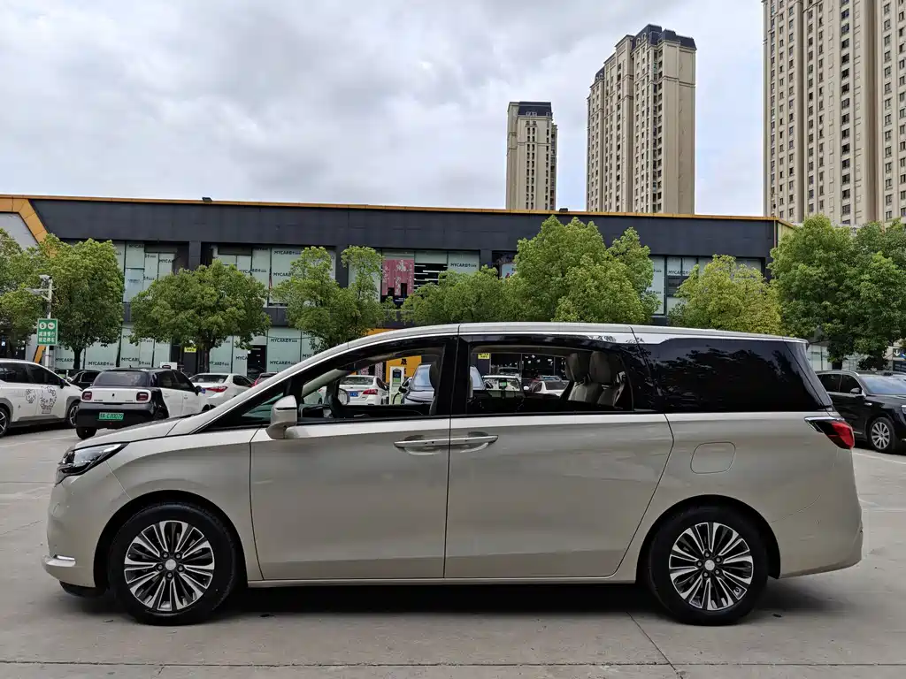 Buick GL8 2022 ES 653T Luxury