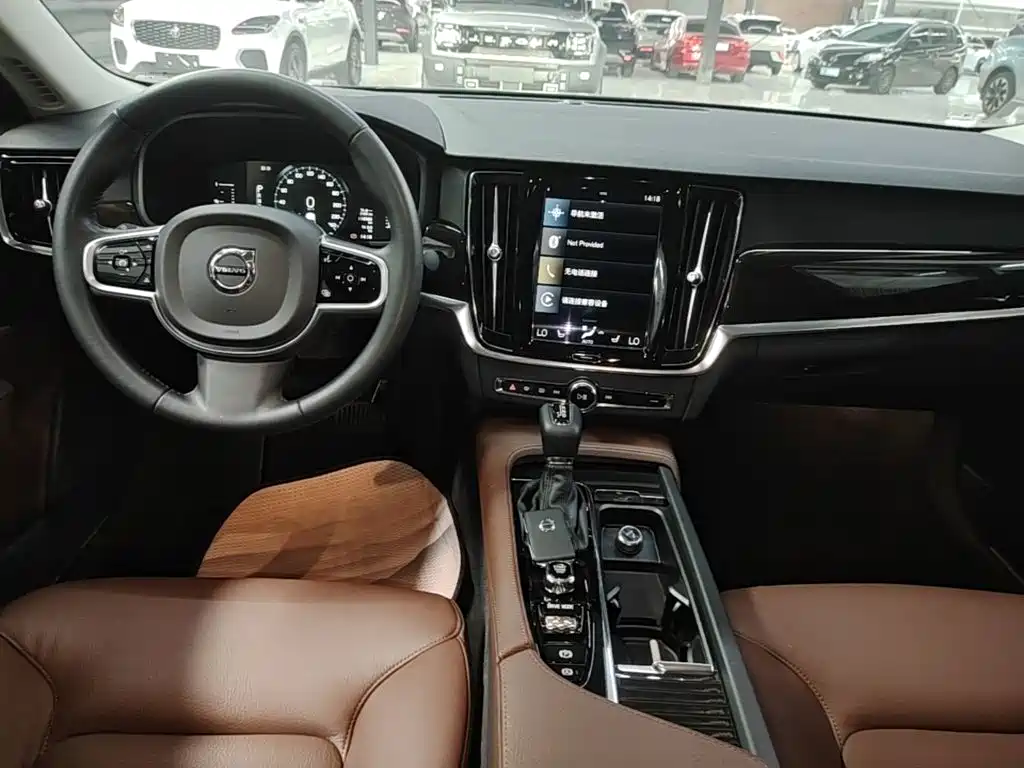 Volvo S90 — миниатюра 13