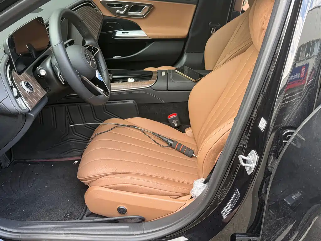 Mercedes-Benz E-Class — миниатюра 12