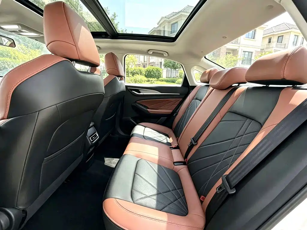Changan Eado — миниатюра 5