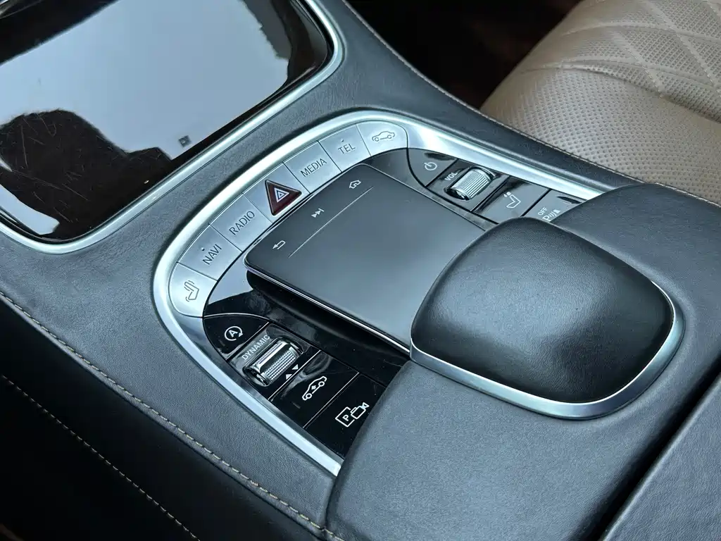 Mercedes-Benz S-Class — миниатюра 7