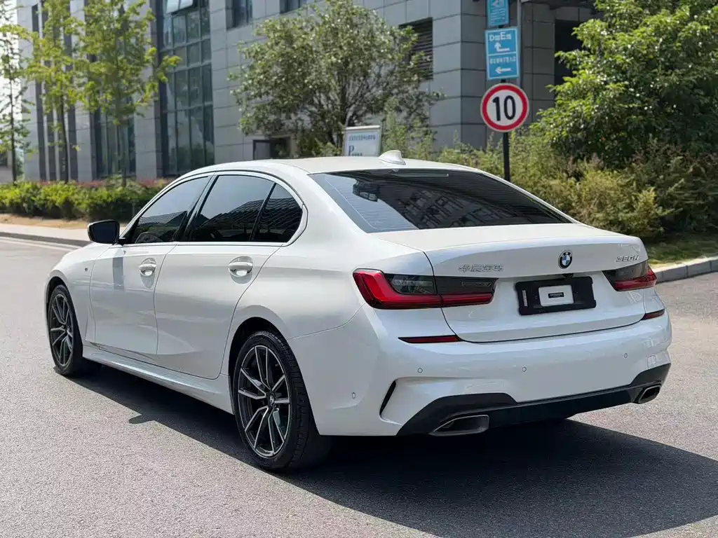 BMW 3 Series — миниатюра 13
