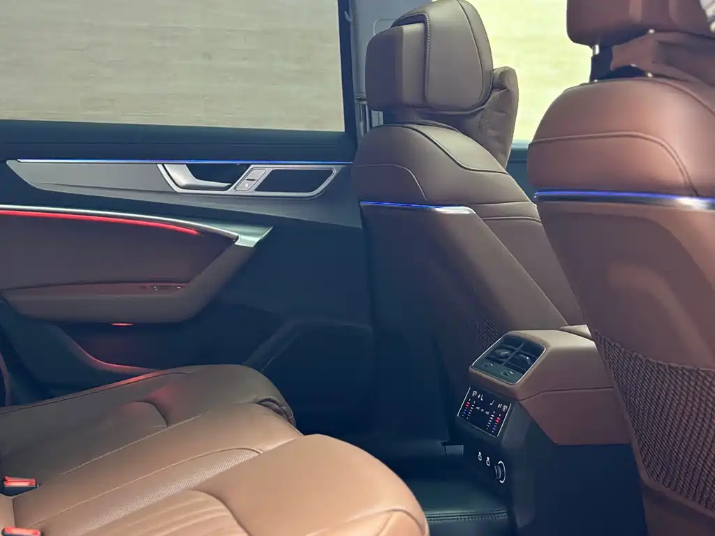Audi A6L — миниатюра 6