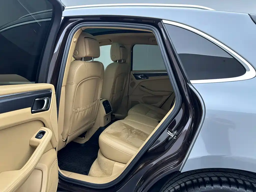 Porsche Macan — миниатюра 14