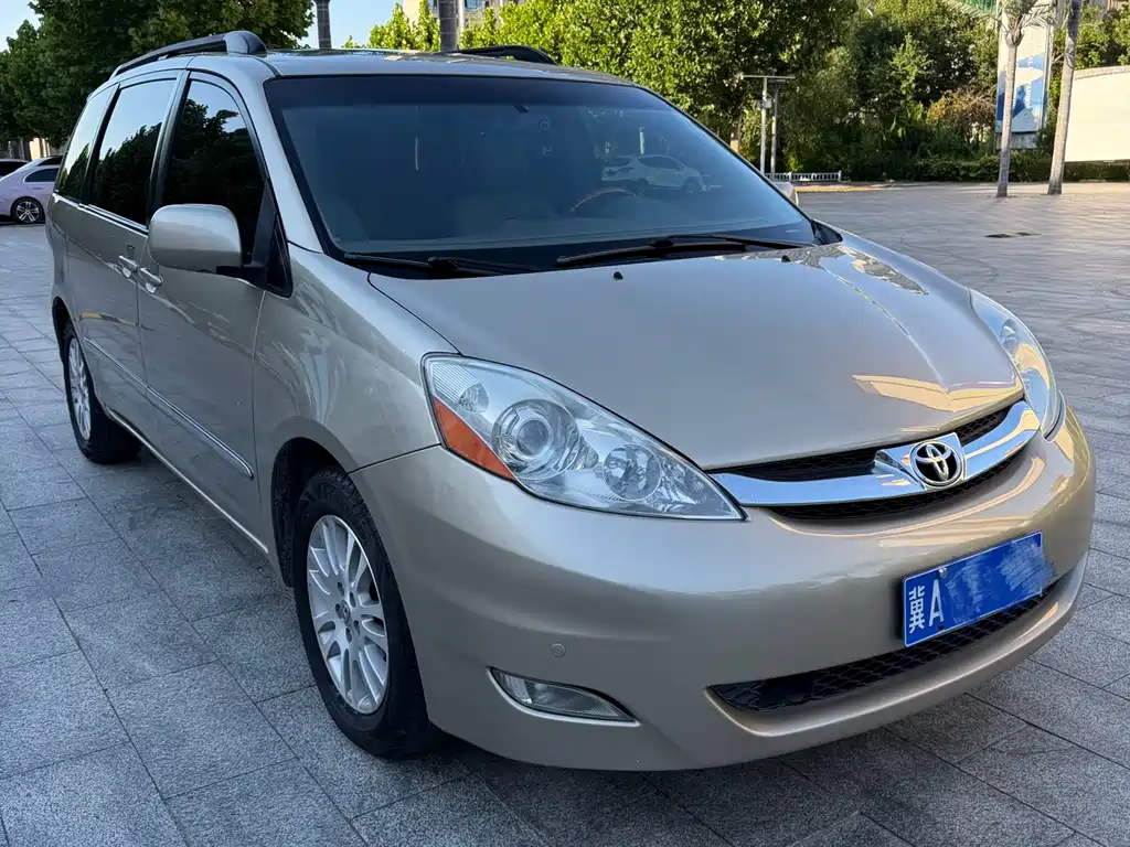 Toyota Sienna 2010 Sienna