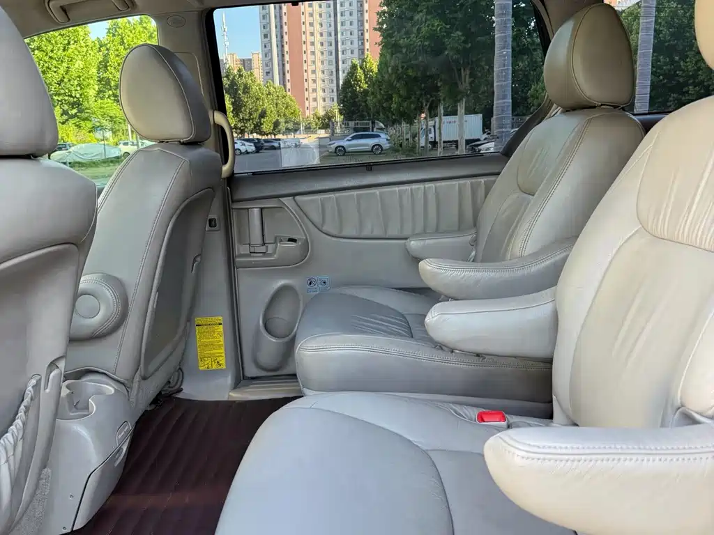 Toyota Sienna 2010 Sienna