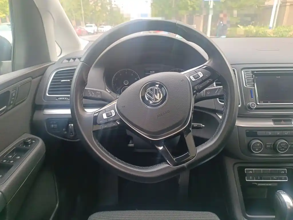 Volkswagen Sharan — миниатюра 11