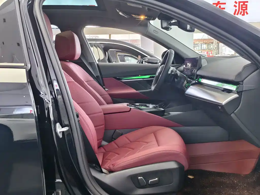 BMW 5 Series — миниатюра 13