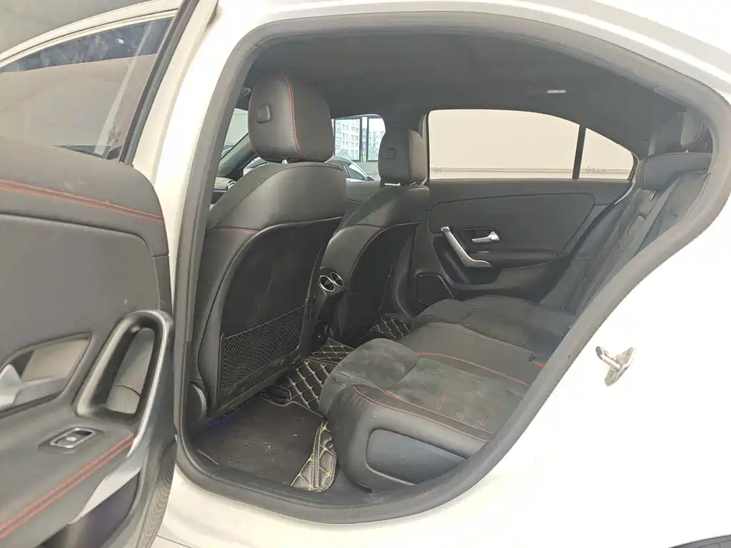 Mercedes-Benz A-Class A 2023 A 200 L Fashion