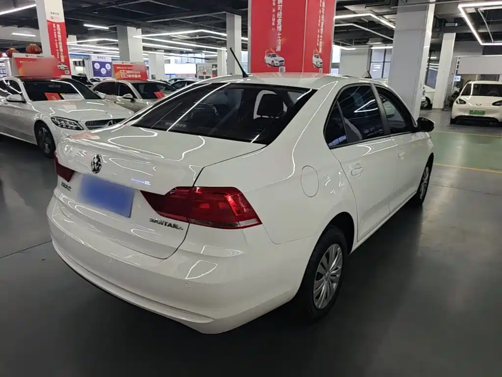 Volkswagen Santana — миниатюра 7
