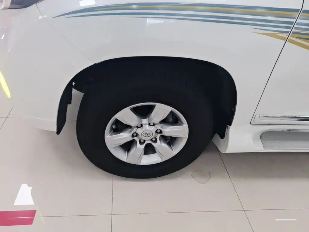 Toyota Prado — миниатюра 23