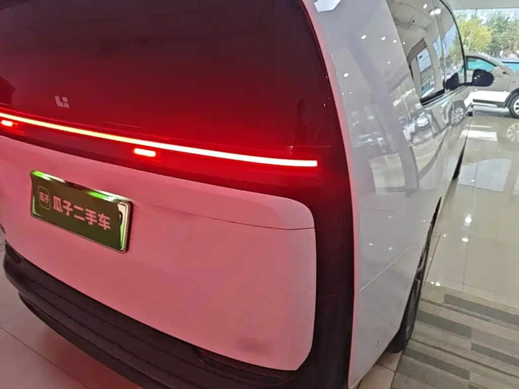 Li Auto Li MEGA — миниатюра 8