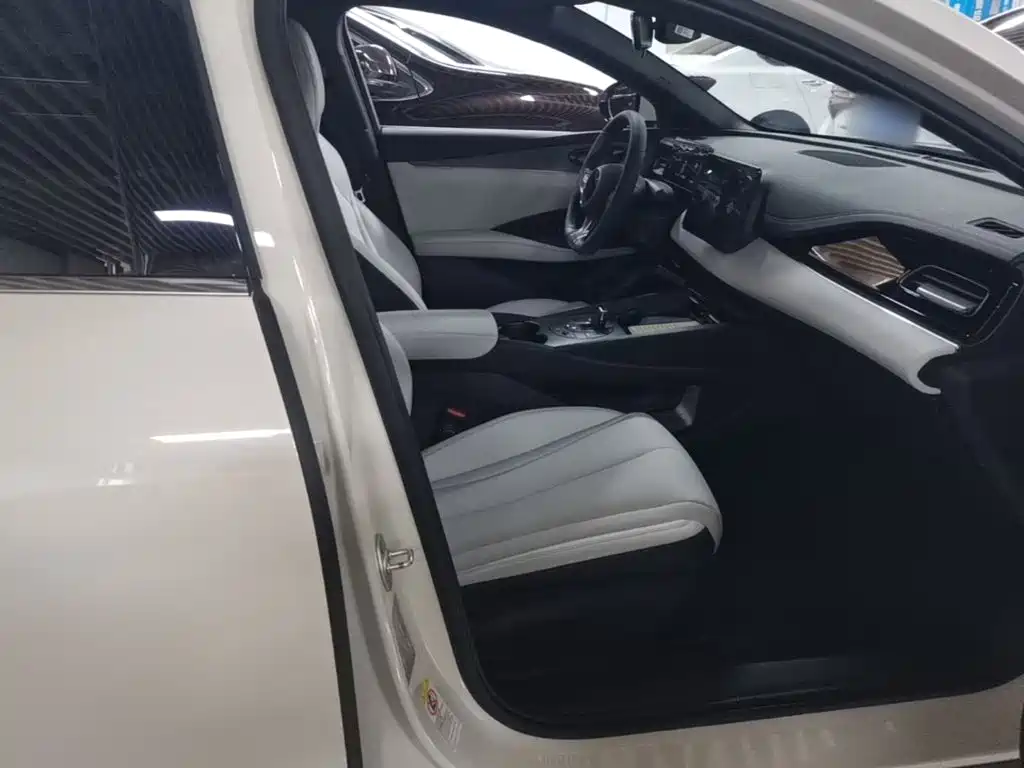 BYD Seal 06 — миниатюра 25