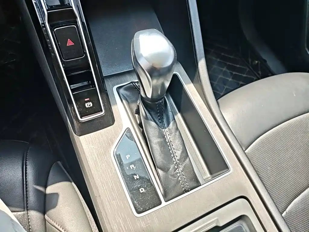 Roewe i5 — миниатюра 14
