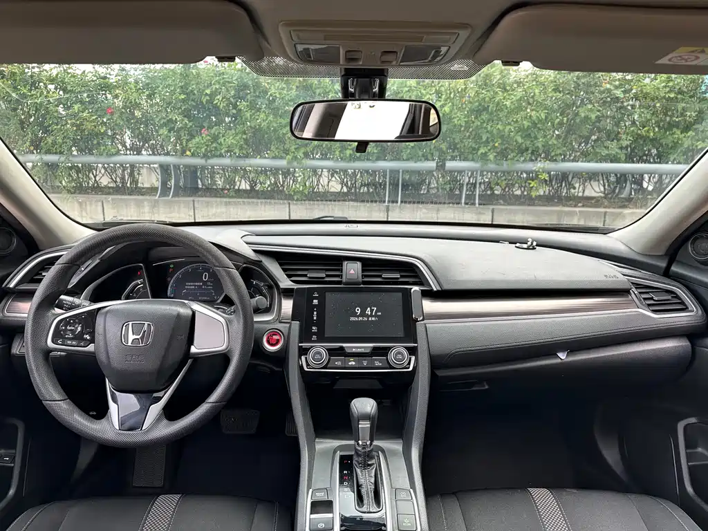 Honda Civic — миниатюра 13