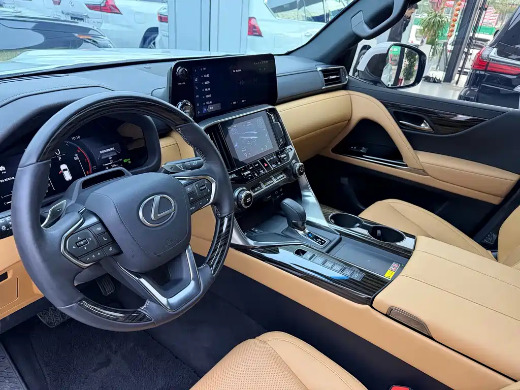 Lexus LX — миниатюра 6