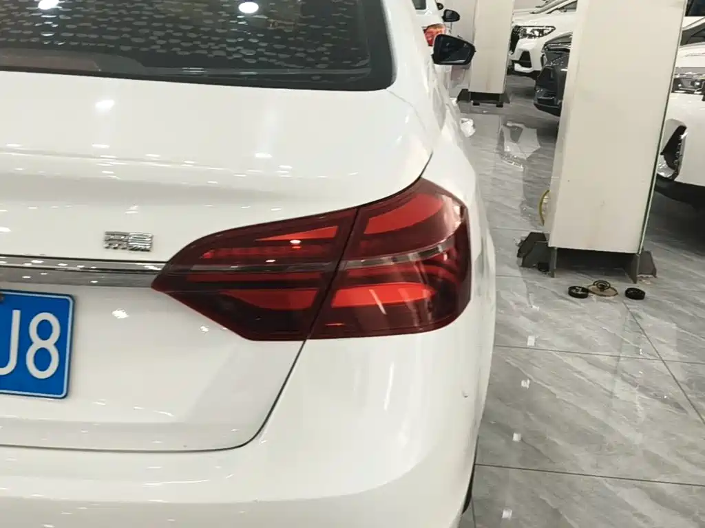 Geely Emgrand — миниатюра 8