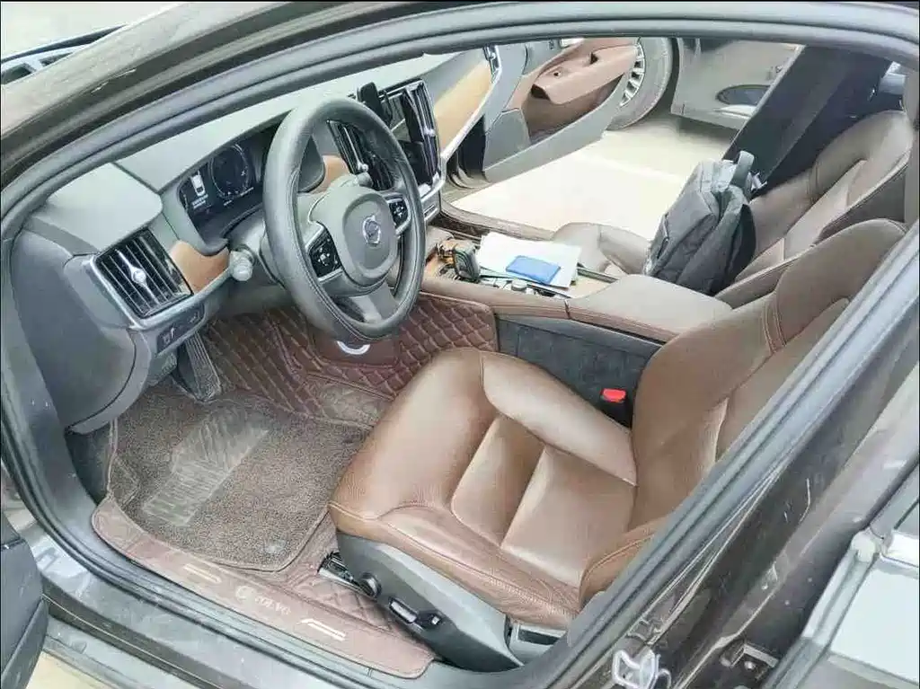 Volvo S90 — миниатюра 3