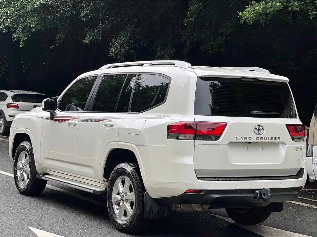 Toyota Land Cruiser — миниатюра 3