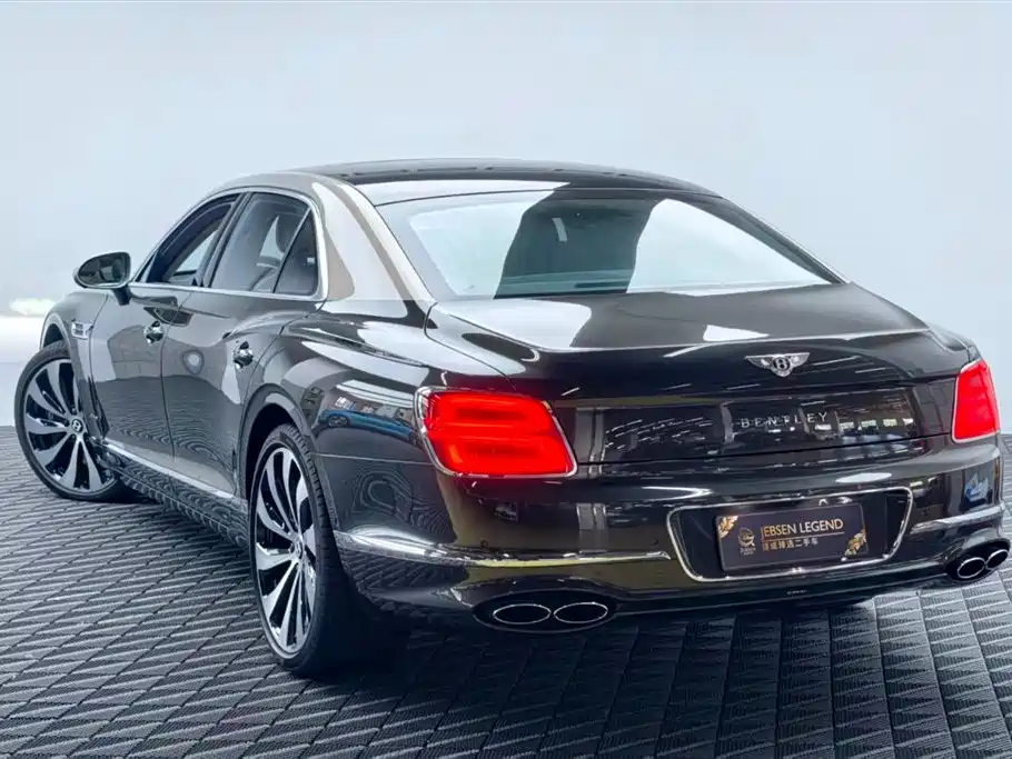 Bentley Flying Spur — миниатюра 6