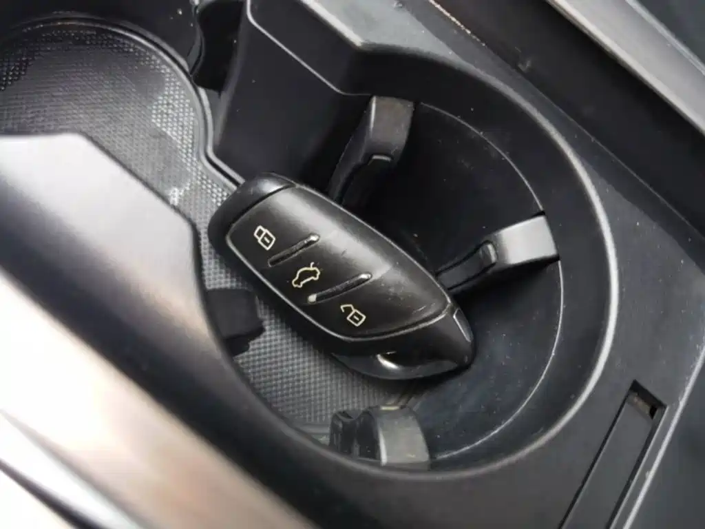 Roewe RX5 — миниатюра 9
