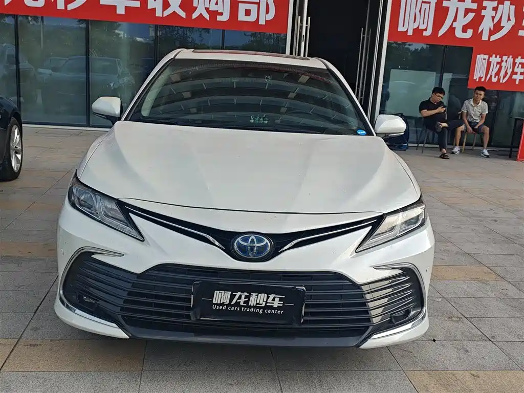 Toyota Camry — миниатюра 2