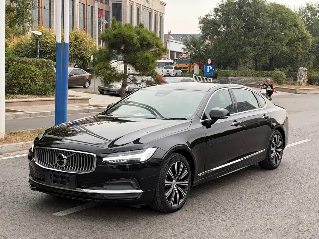 Volvo S90