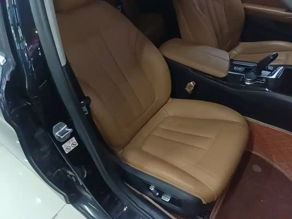 BMW 5 Series — миниатюра 25