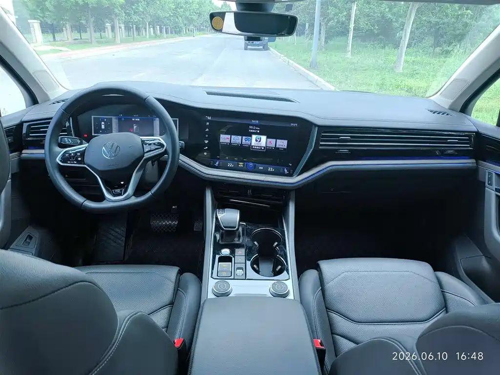 Volkswagen Touareg 2022 3.0TSI Sport