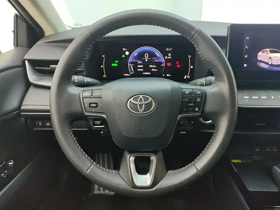 Toyota Camry — миниатюра 15