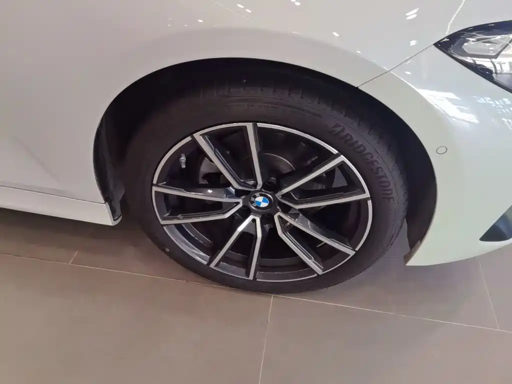 BMW 3 Series — миниатюра 12