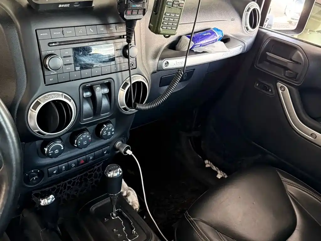 Jeep Wrangler — миниатюра 9