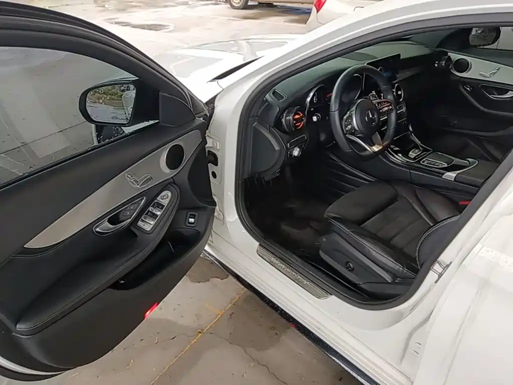 Mercedes-Benz C-Class — миниатюра 16