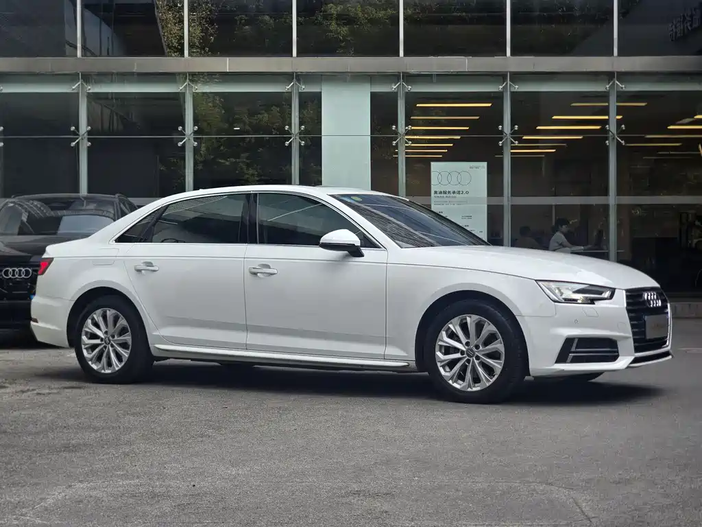 Audi A4L — миниатюра 4