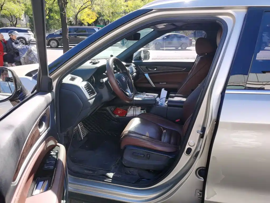 Honda UR-V — миниатюра 8