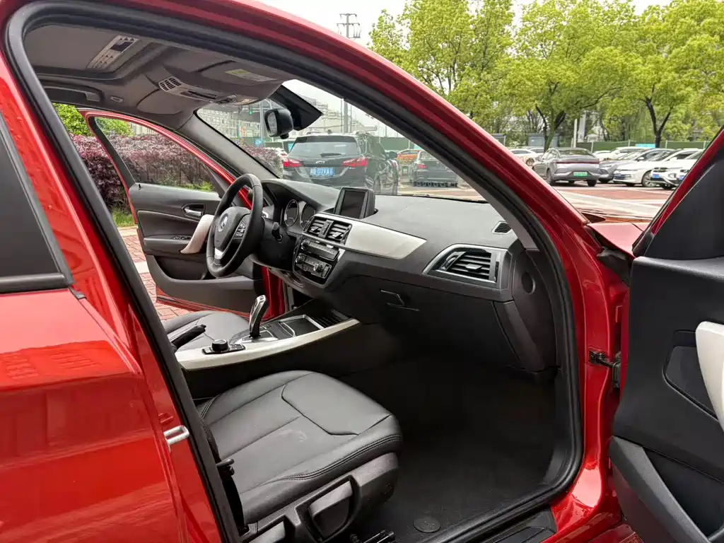 BMW 1 Series (Import) — миниатюра 9
