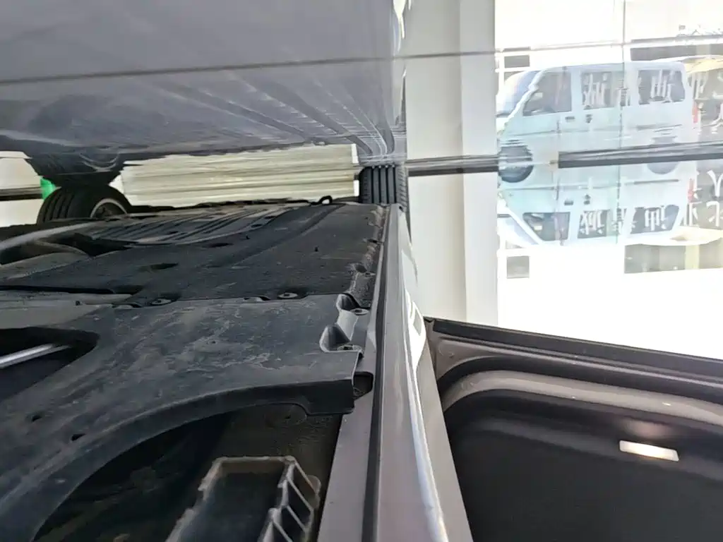 BMW 5 Series — миниатюра 22