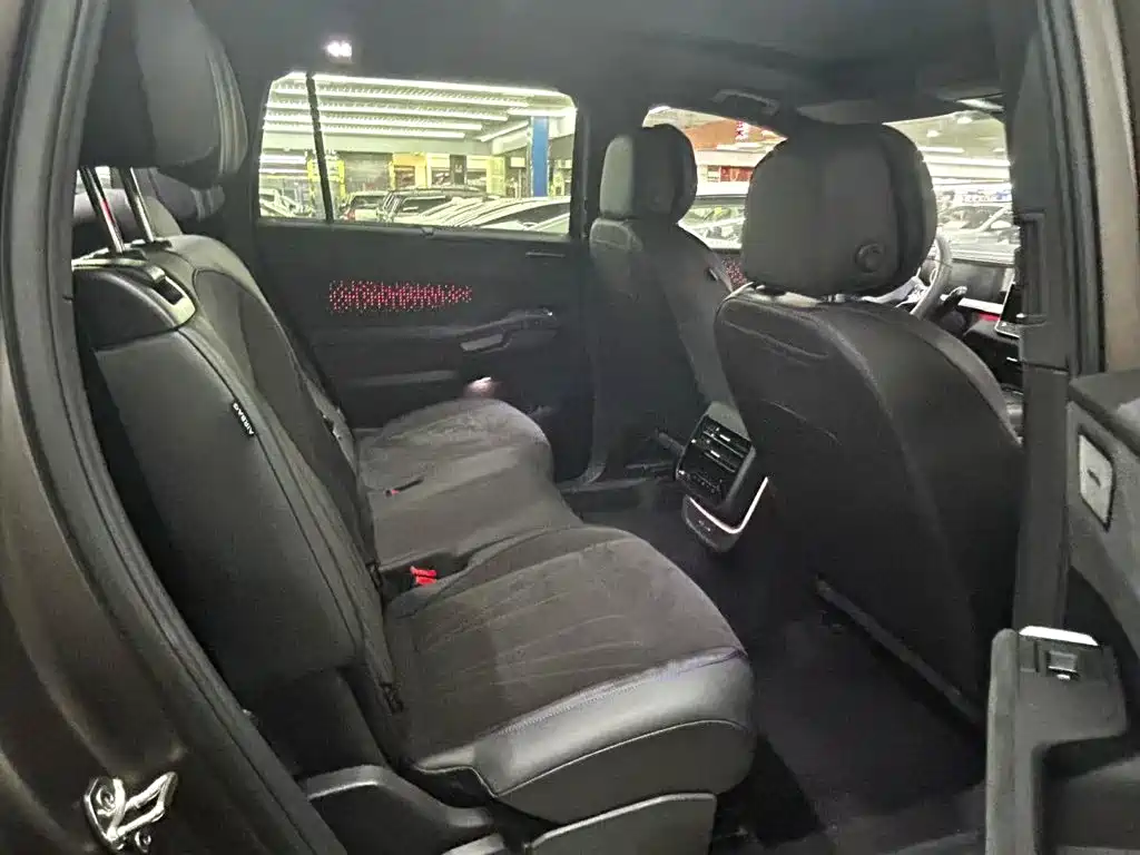 Заказать Volkswagen Teramont 2026 года за 6 094 622 ₽  из Китая