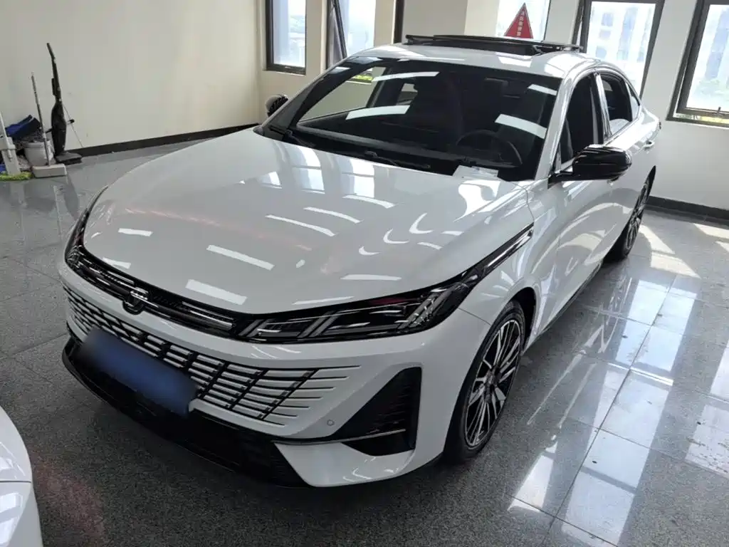 Changan Eado — миниатюра 2