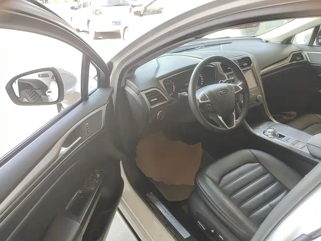 Ford Mondeo — миниатюра 16