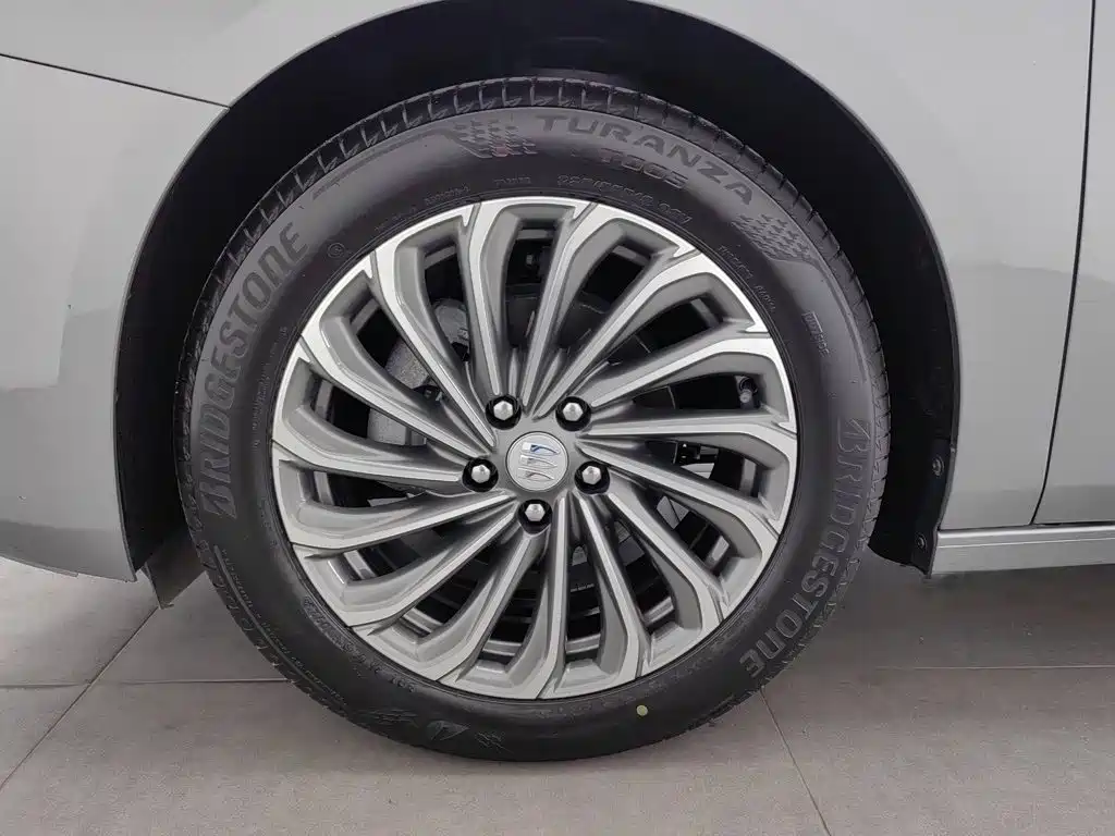 Buick LaCrosse — миниатюра 17
