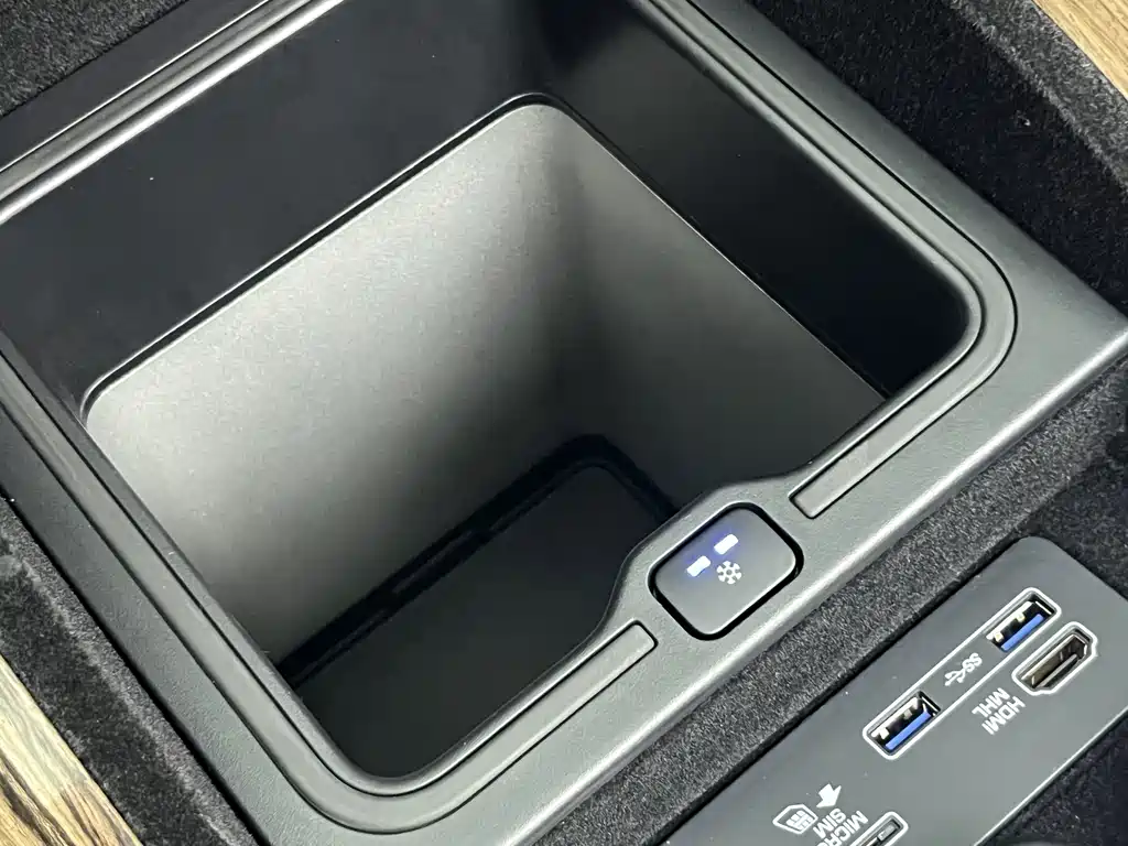 Land Rover Range Rover — миниатюра 22