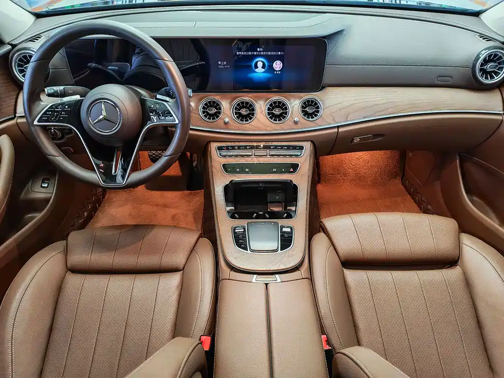 Mercedes-Benz E-Class — миниатюра 8