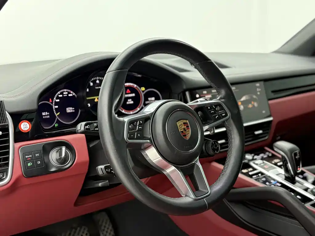 Porsche Cayenne Hybrid — миниатюра 10