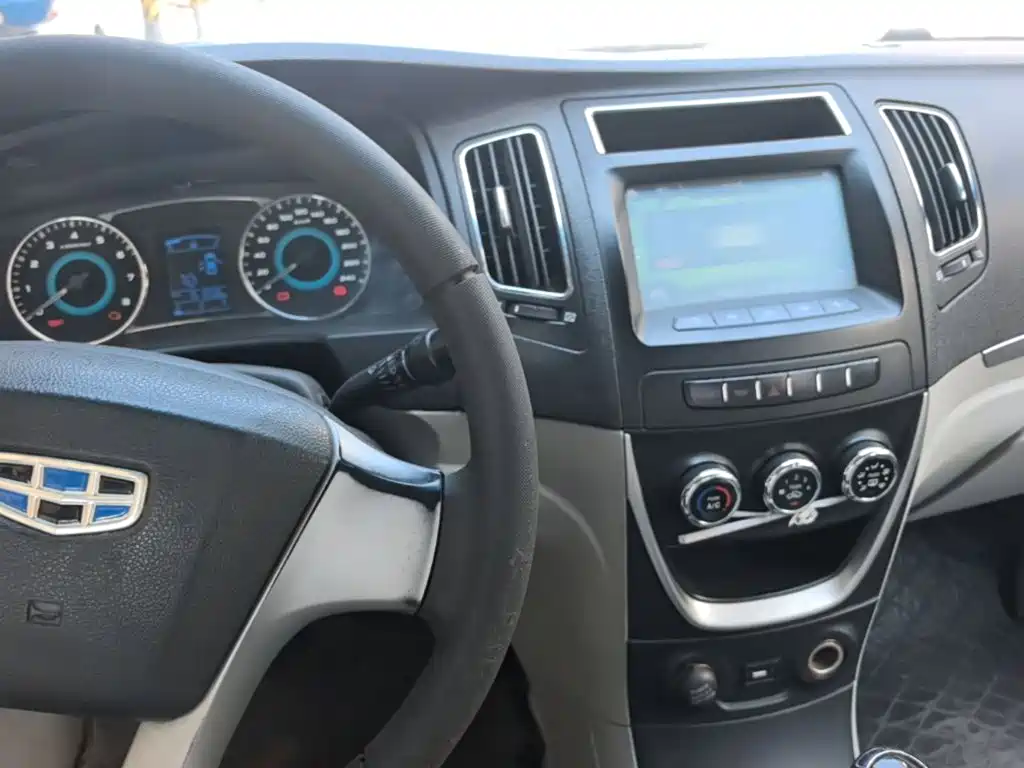 Geely Vision — миниатюра 10