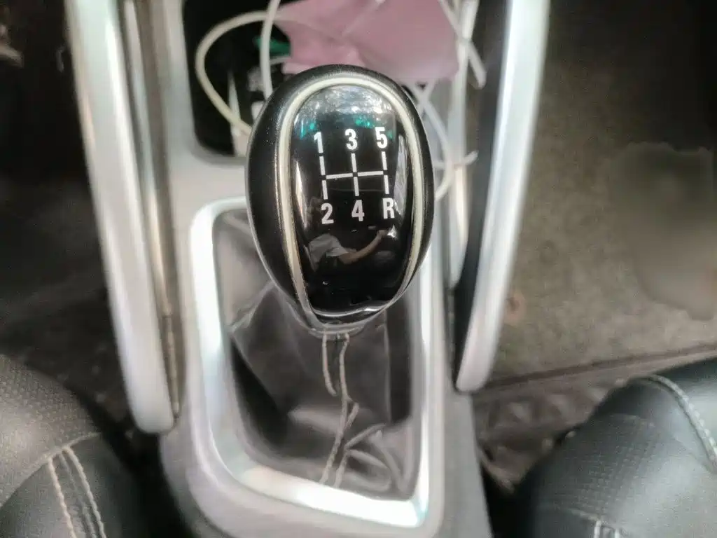Geely Vision X3 — миниатюра 7