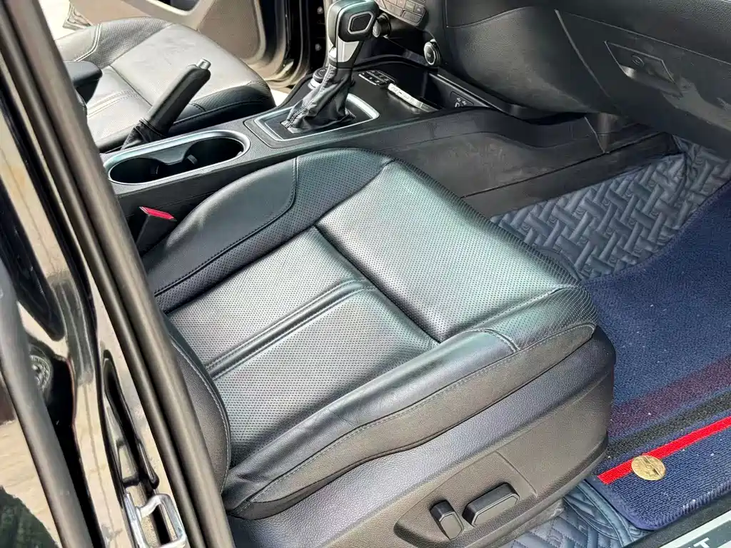 Ford Everest 2020 Sport 2.3T AT Flagship 7 мест